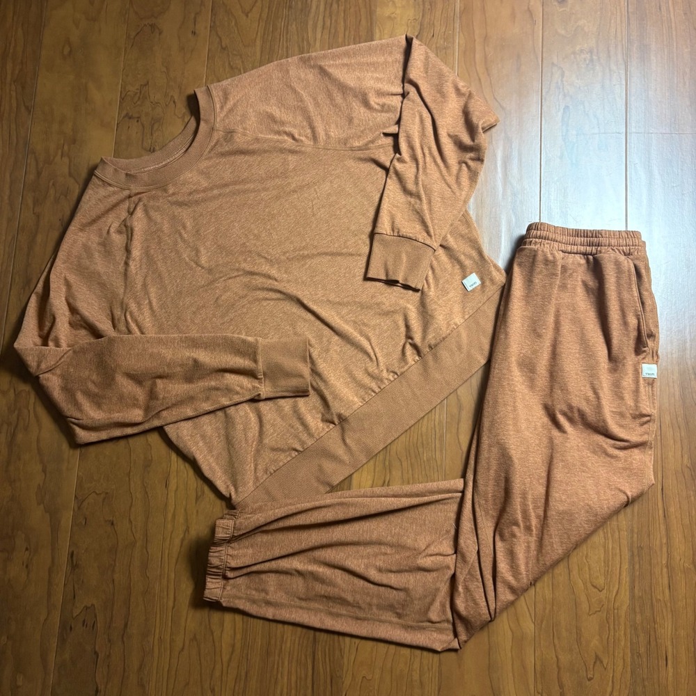 Vuori Halo Performance Crewneck Sweatshirt and Jogger Set Terracotta Heather S
